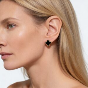 Kolczyki pozłacane czterolistna koniczyna z onyksem