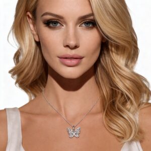Naszyjnik srebrny motyl z białymi cyrkoniami